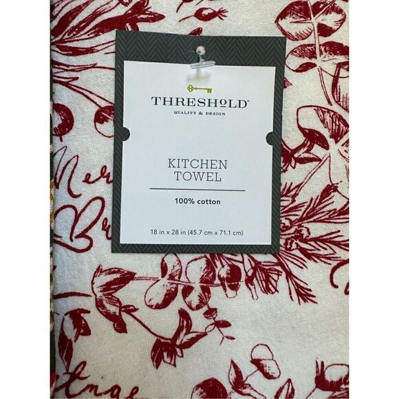 Threshold & Wondershop Christmas Kitchen Towels - Picture 4 of 6